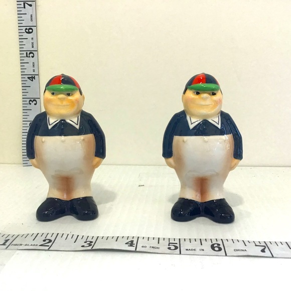 Alice in Wonderland Salt&Pepper Shakers, Tweedle Dee, Tweedle Dum NIB - Picture 1 of 5